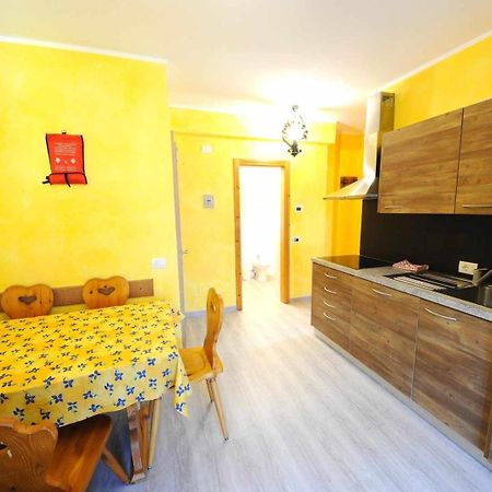 Residence Casa Longa By Livigno Accomodation Room photo